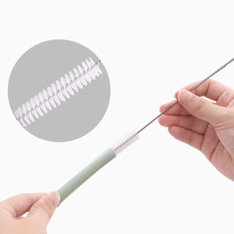 Reusable Silicone Drinking Straws , Big Size Flexible Straws with Cleaning Brush for Toddlers & Kids- 6 Pieces(Colours May Vary)